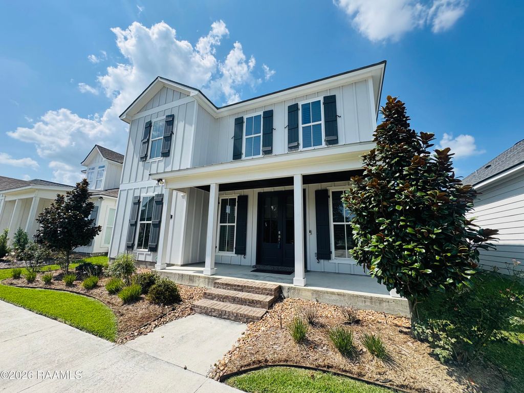 113 Oak Village Drive, Scott, LA 70583