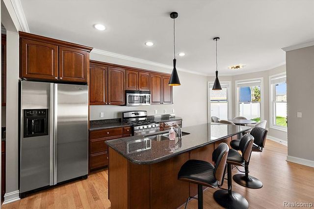 1109 Bennaville Avenue, Birmingham, MI 48009