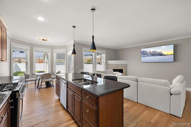 1109 Bennaville Avenue, Birmingham, MI 48009