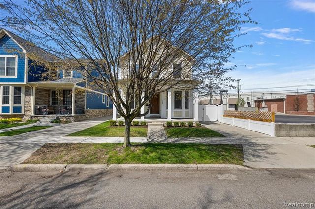 1109 Bennaville Avenue, Birmingham, MI 48009