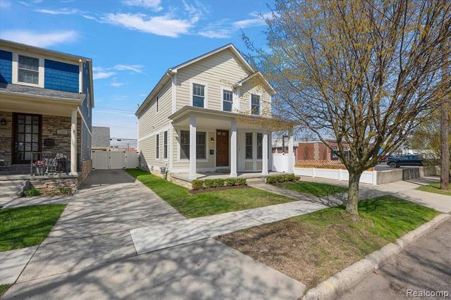 1109 Bennaville Avenue, Birmingham, MI 48009