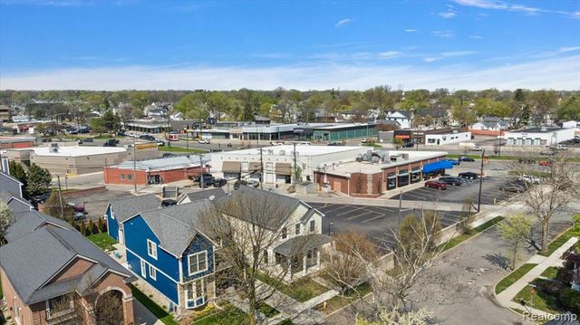 1109 Bennaville Avenue, Birmingham, MI 48009