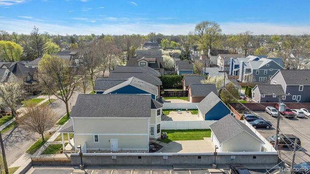 1109 Bennaville Avenue, Birmingham, MI 48009