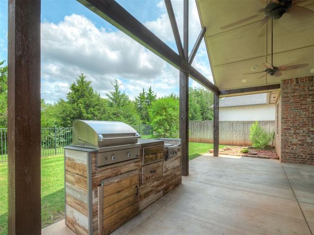 3715 Timberbrook Drive, Norman, OK 73069