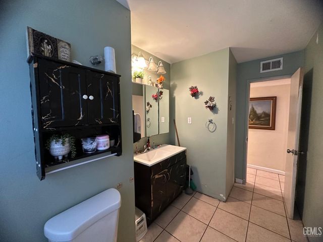 3805 Sechrest Avenue, Bakersfield, CA 93309