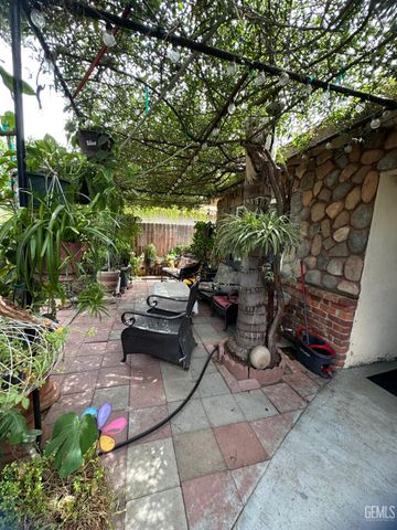 3805 Sechrest Avenue, Bakersfield, CA 93309