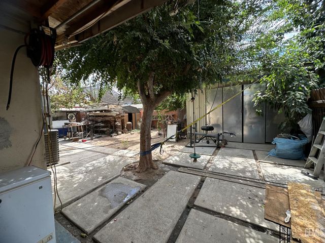 3805 Sechrest Avenue, Bakersfield, CA 93309
