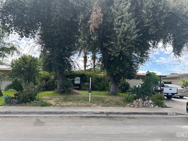 3805 Sechrest Avenue, Bakersfield, CA 93309