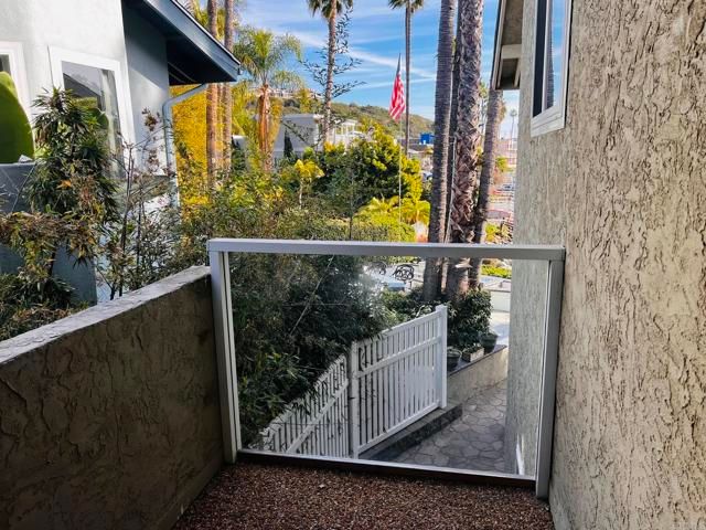 4587 Cove Drive, Carlsbad, CA 92008