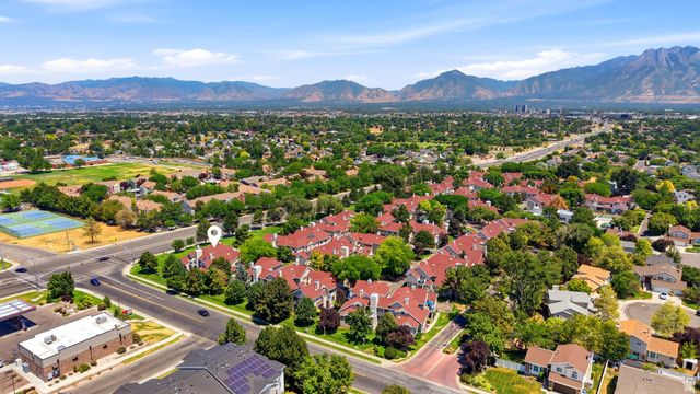 5426 S LIGHTHOUSE RD, Taylorsville, UT 84123