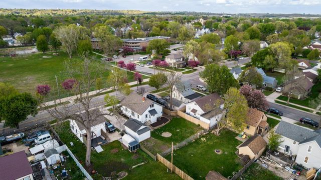 616 6th Street SE, Rochester, MN 55904