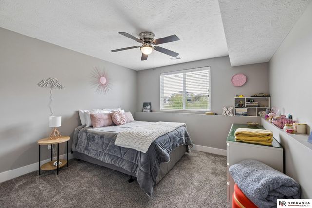 5074 W Stampede Lane, Lincoln, NE 68528