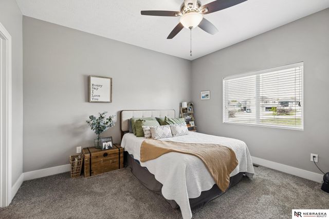 5074 W Stampede Lane, Lincoln, NE 68528