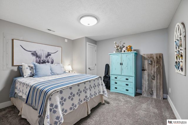 5074 W Stampede Lane, Lincoln, NE 68528