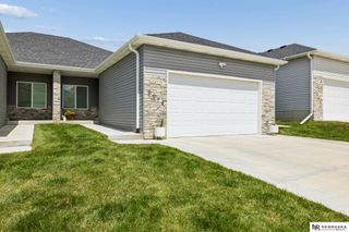 5074 W Stampede Lane, Lincoln, NE 68528