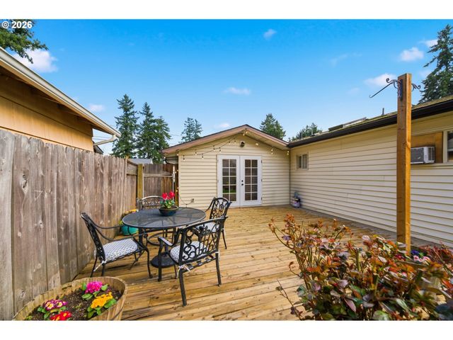 14907 Se CEDAR Ave, Milwaukie, OR 97267