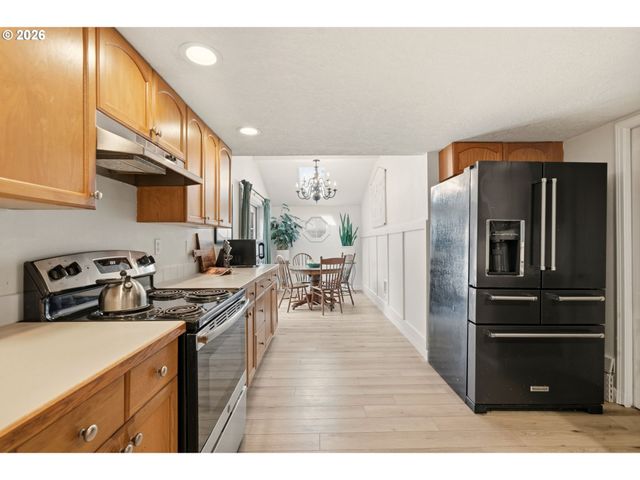 14907 Se CEDAR Ave, Milwaukie, OR 97267