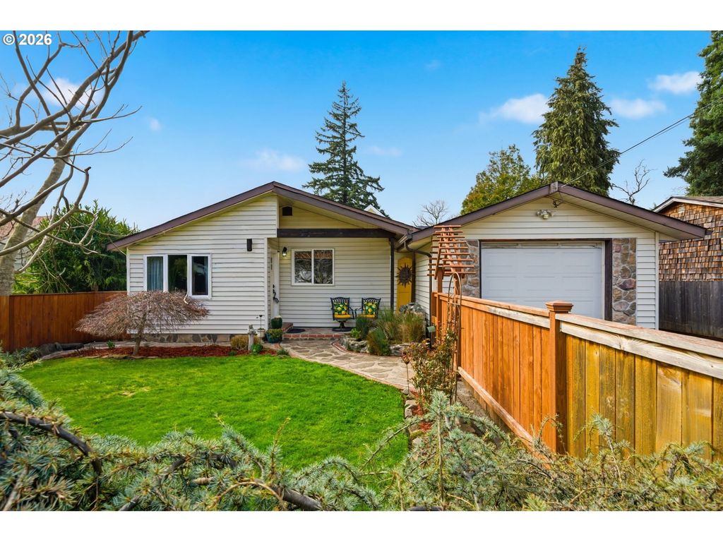 14907 Se CEDAR Ave, Milwaukie, OR 97267