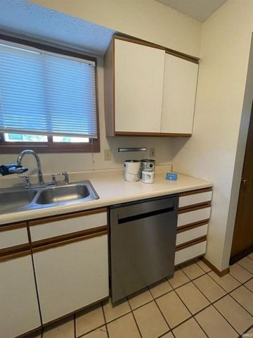 400 S Village Court, Bloomington, IN 47403