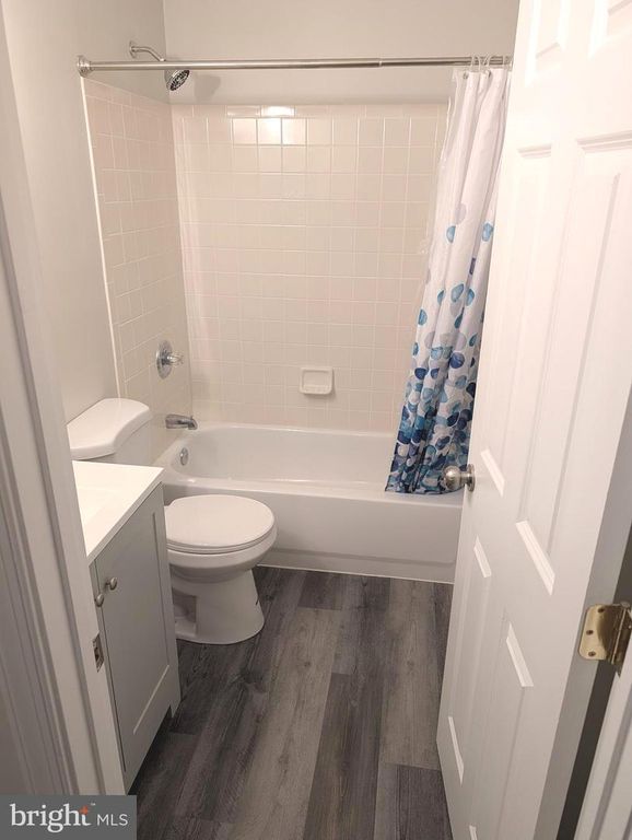 Image 15 of property listing at 2008 RIPLEY POINT CT, Odenton, MD 21113