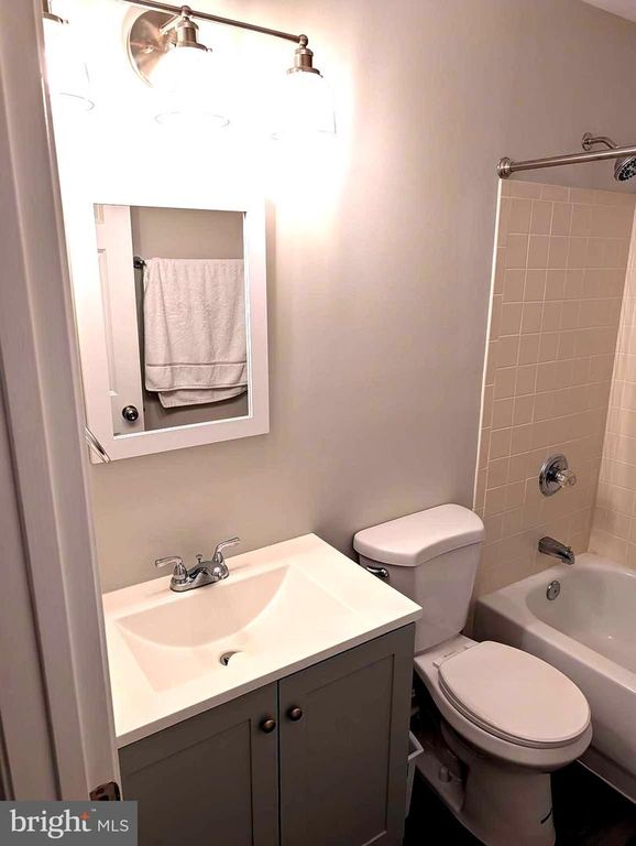 Image 16 of property listing at 2008 RIPLEY POINT CT, Odenton, MD 21113