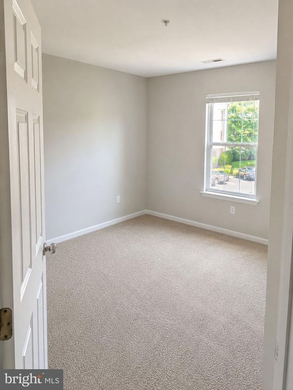 Image 17 of property listing at 2008 RIPLEY POINT CT, Odenton, MD 21113