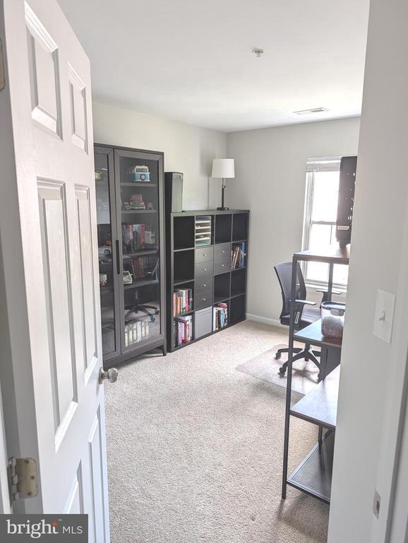 Image 18 of property listing at 2008 RIPLEY POINT CT, Odenton, MD 21113