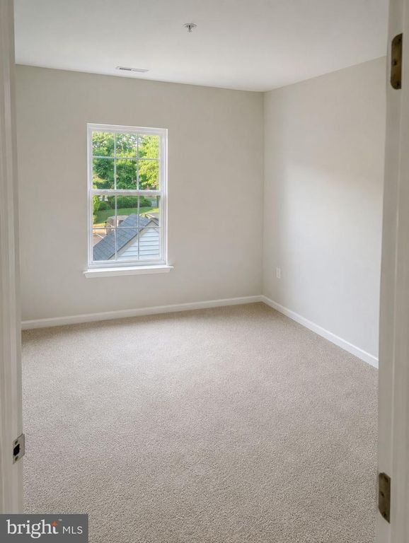Image 20 of property listing at 2008 RIPLEY POINT CT, Odenton, MD 21113