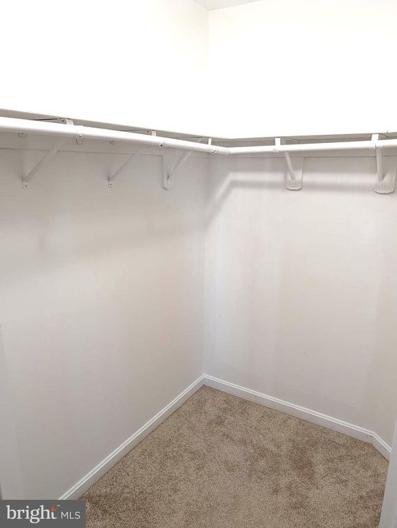 Image 31 of property listing at 2008 RIPLEY POINT CT, Odenton, MD 21113