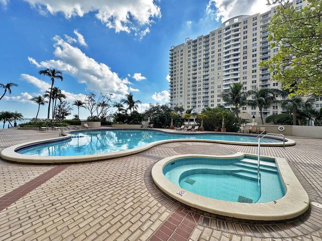 520 Brickell Key Drive A1217, Miami, FL 33131