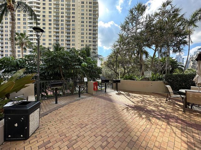 520 Brickell Key Drive A1217, Miami, FL 33131