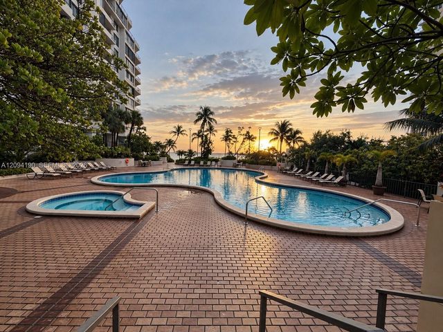 520 Brickell Key Drive A1217, Miami, FL 33131