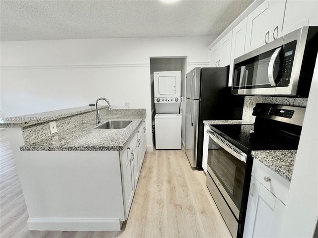 4581 W Mcnab Road 12, Pompano Beach, FL 33069