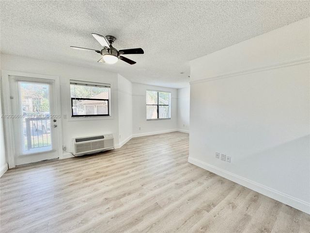 4581 W Mcnab Road 12, Pompano Beach, FL 33069