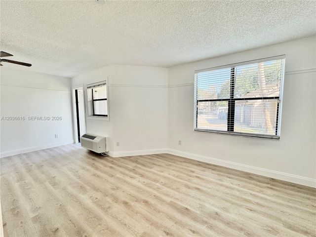 4581 W Mcnab Road 12, Pompano Beach, FL 33069