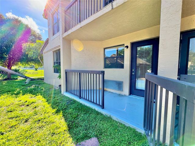 4581 W Mcnab Road 12, Pompano Beach, FL 33069