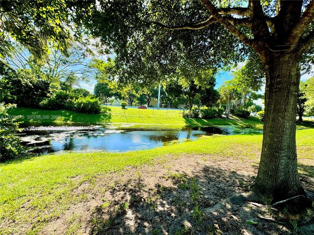 4581 W Mcnab Road 12, Pompano Beach, FL 33069