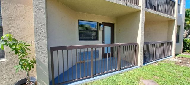 4581 W Mcnab Road 12, Pompano Beach, FL 33069