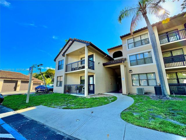 4581 W Mcnab Road 12, Pompano Beach, FL 33069