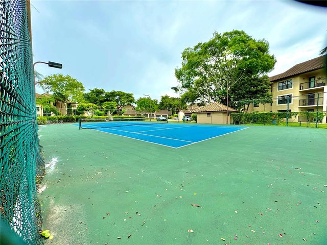 4581 W Mcnab Road 12, Pompano Beach, FL 33069