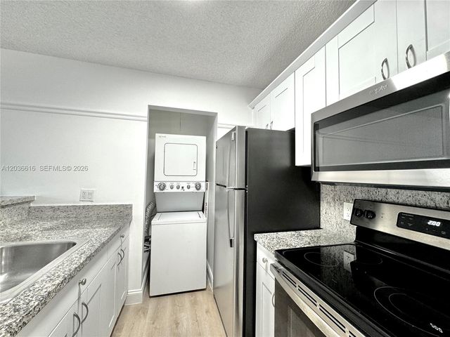 4581 W Mcnab Road 12, Pompano Beach, FL 33069