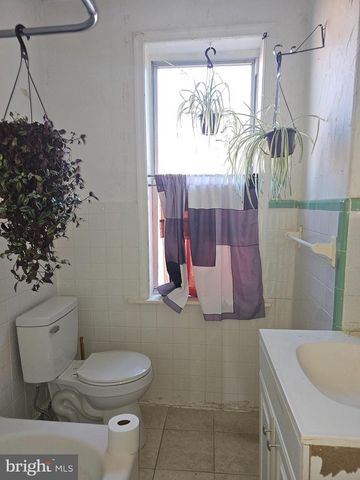 215 N VODGES ST, Philadelphia, PA 19139