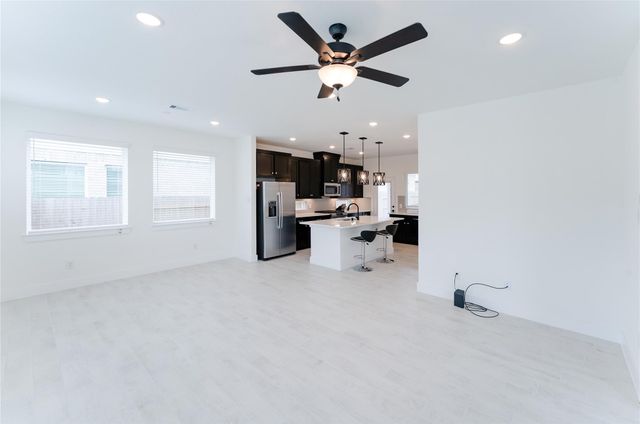 8327 Threadfin Way, Fulshear, TX 77441