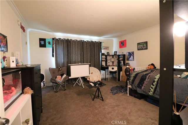 525 S Shelton 102, Burbank, CA 91506