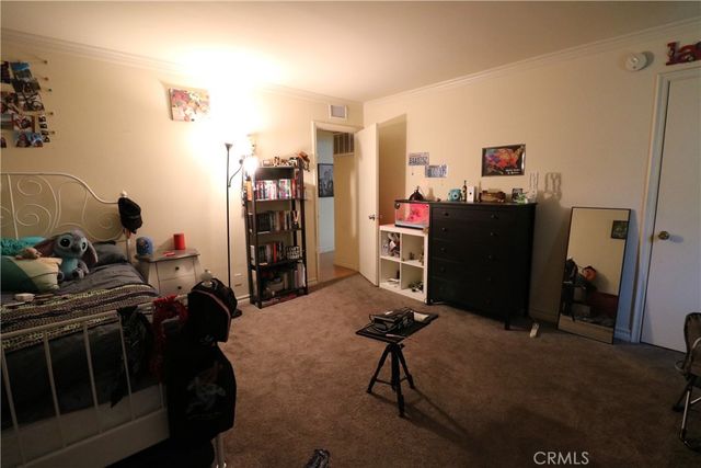 525 S Shelton 102, Burbank, CA 91506