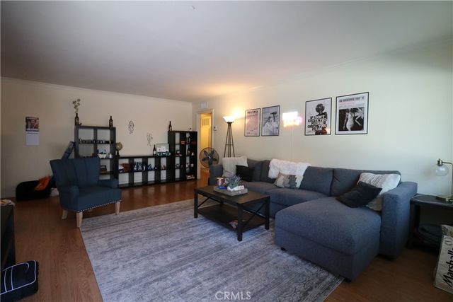 525 S Shelton 102, Burbank, CA 91506