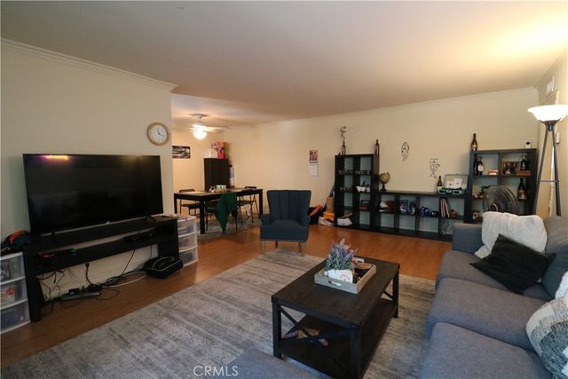 525 S Shelton 102, Burbank, CA 91506