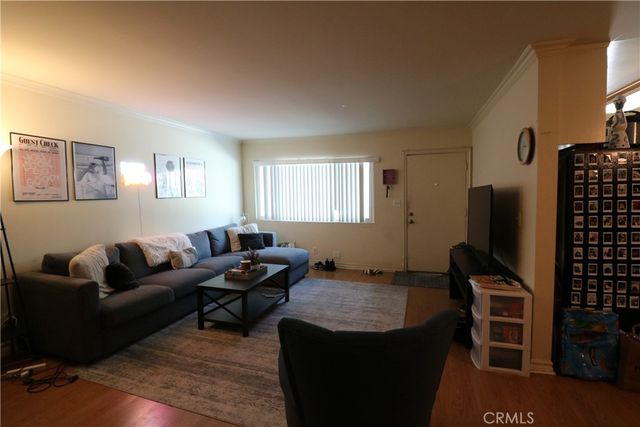 525 S Shelton 102, Burbank, CA 91506