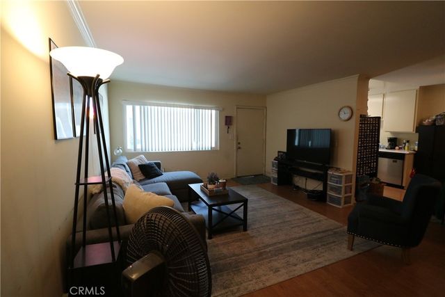 525 S Shelton 102, Burbank, CA 91506