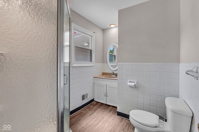 8238 E 11th Street, Indianapolis, IN 46219